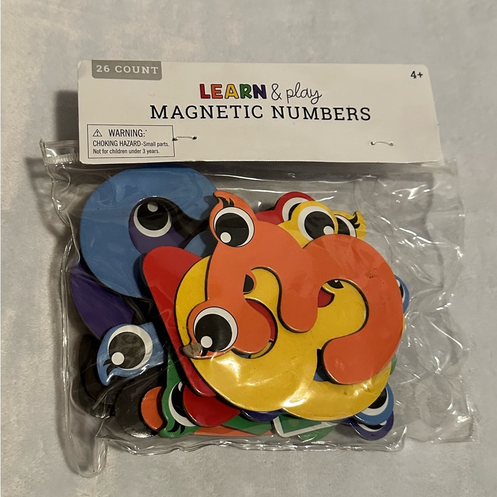 NEW IN BOX TARGET BULLSEYE NUMBER MAGNETS